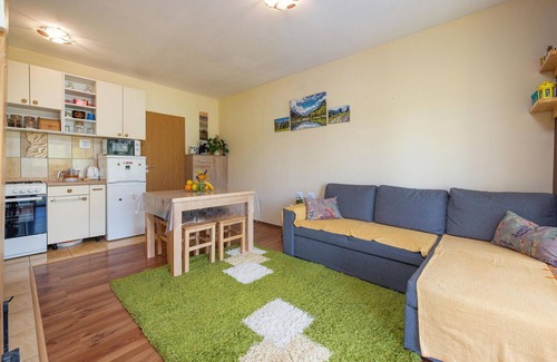 Gracac House | Serene Escape in a Welcoming House with Spa & Breakfast