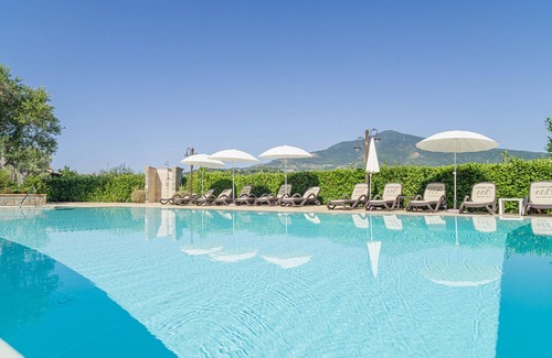 Stella Cilento House | Ideal 3 Bedroom Retreat with Pool & Spa in Stella Cilento