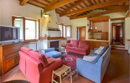 Molin Bianco-pian D'uscianom House | Cozy 3 Bedroom Home in Arezzo with Pool & Pet Friendly