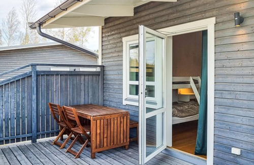 Asensbruk House | Charming Cottage at Sundseruds Stugby with Lake Views