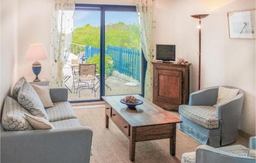 Sene House | Cozy Home in Cadouarn with Pool & Free Wifi