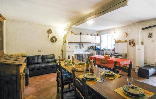Codivilla House | Cozy Pet Friendly Retreat in Codivara with Kitchen Access