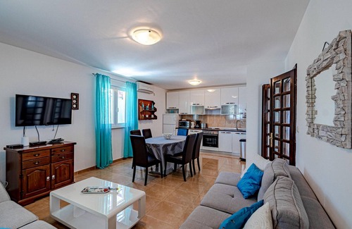 Orebic House | Enjoy 2-Bedroom Retreat with Ocean View in Dingac