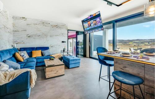 Sveti Ivan Zelina House | Fantastic Home in Dubovec Bisaski with Pool and Wi-Fi