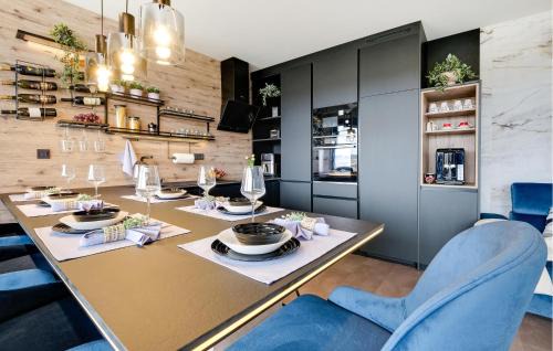 Sveti Ivan Zelina House | Fantastic Home in Dubovec Bisaski with Pool and Wi-Fi