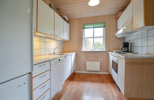 Ebeltoft House | Spacious 4 Bedroom Accommodation with Ocean Views in Ebeltoft