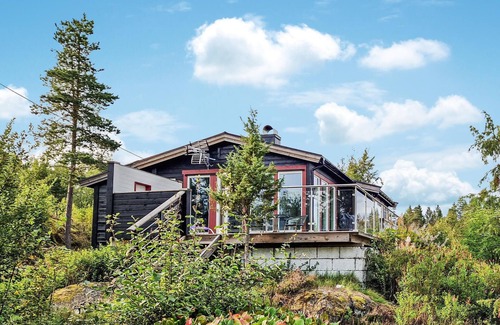 Enebakk House | Experience Unique Fjord Views at Our Family-Friendly Retreat