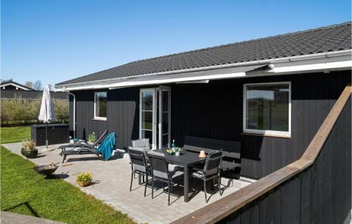 Havnsø House | Charming 3 Bedroom Home in Føllenslev, Pet Friendly Stay