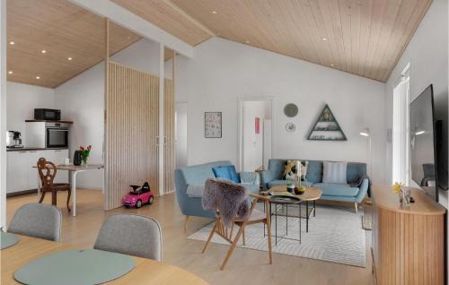 Havnsø House | Charming 3 Bedroom Home in Føllenslev, Pet Friendly Stay