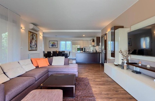 Valbandon House | Exceptional 4 Bedroom Accommodation in Fazana with Pool