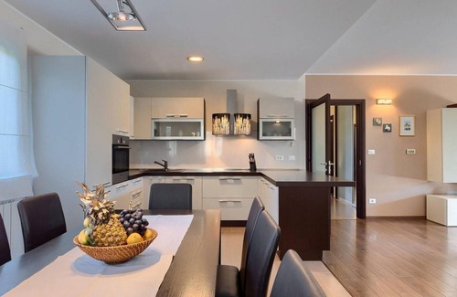 Valbandon House | Exceptional 4 Bedroom Accommodation in Fazana with Pool