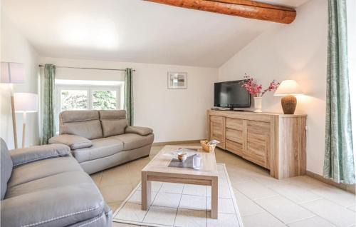 Montbrison-sur-Lez House | Pet-Friendly Retreat in Montbrison-Sur-Lez with Wifi