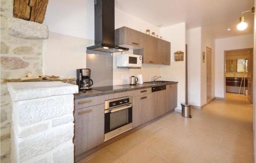 Montbrison-sur-Lez House | Pet-Friendly Retreat in Montbrison-Sur-Lez with Wifi