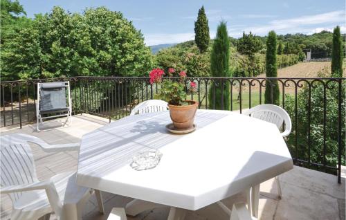 Montbrison-sur-Lez House | Pet-Friendly Retreat in Montbrison-Sur-Lez with Wifi