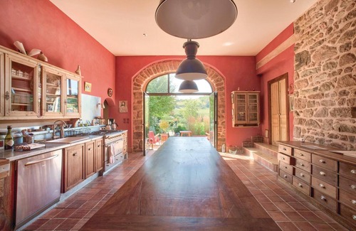 Thizy-les-Bourgs House | Exceptional 5-Bedroom Retreat in Thizy-les-Bourgs