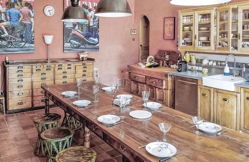 Thizy-les-Bourgs House | Exceptional 5-Bedroom Retreat in Thizy-les-Bourgs