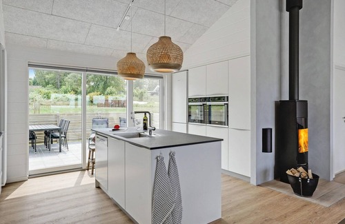 Bønnerup Strand House | Relaxing Cottage with Spa, Moments from the Water
