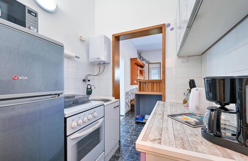 Breznik Plesivicki House | Cozy Cottage Near National Park with Spa & Lake Views