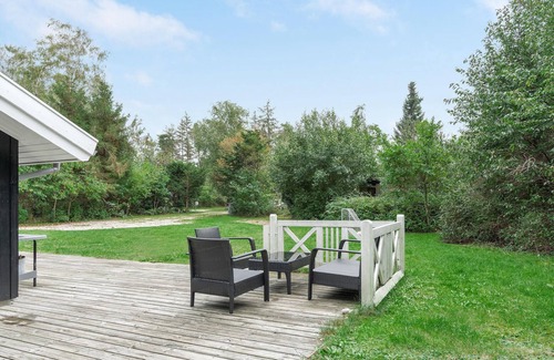 Udsholt Sand House | Family-Friendly Holiday Home with Ocean and Lake Views