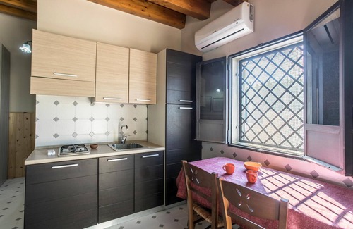 Grammichele House | Delightful Retreat in the Heart of Sicily with Pool & Spa