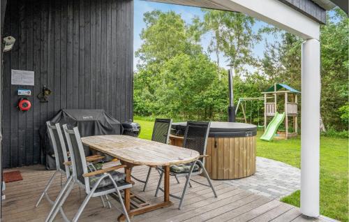 Grena Strand House | Inviting Home in Grenaa with Kitchen, Pet & Child Friendly