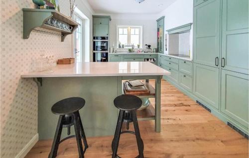 Eslov House | Cozy Oceanfront Home in Hr with Free Wifi & Pet Friendly
