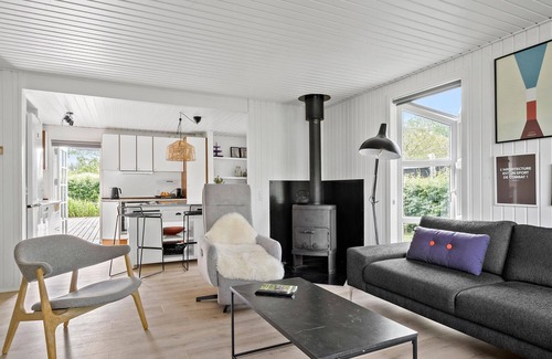 Hejsager Strand House | Unwind in a Beautiful House with Inviting Garden & Ocean View
