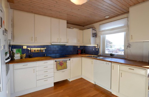 Hakenaset House | Experience Breathtaking Ocean Views at Our Vacation Home