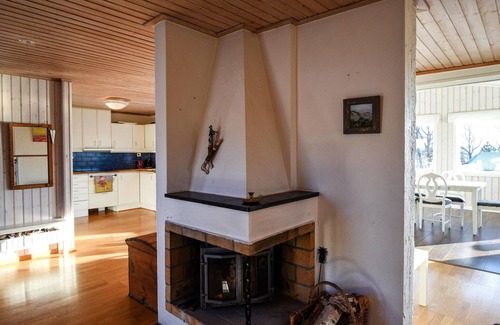 Hakenaset House | Experience Breathtaking Ocean Views at Our Vacation Home