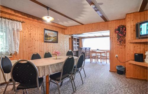 Langengrassau House | Comfortable Home in Heideblick with Pool and Kitchen