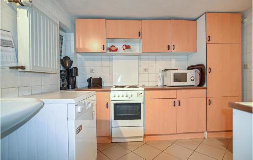 Langengrassau House | Comfortable Home in Heideblick with Pool and Kitchen