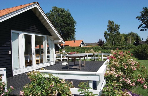 Hejlsminde Strand House | Oceanfront 3 Bedroom Retreat in Hejls - Guest Rated 10/10