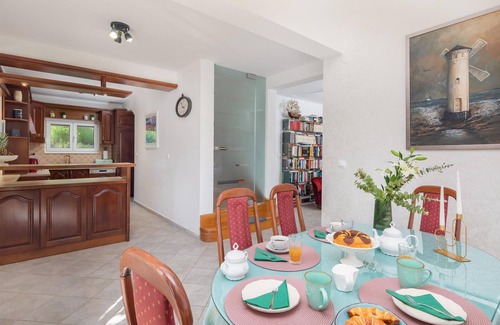 Blato na Cetini House | Exceptional 3-Bedroom Retreat in Blato na Cetini