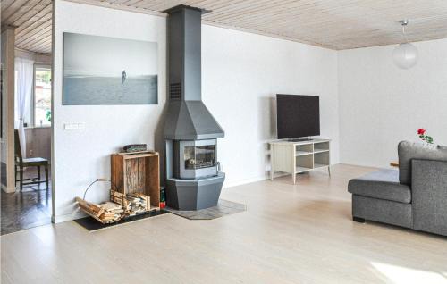 Idkerberget House | Exceptional Home in Idkerberget with Scenic Sea Views