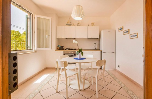 Marina di Modica House | Discover Tranquility in a Villa with Lush Garden Retreat