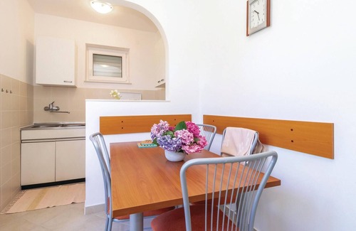 Klenovica House | Oceanfront 3-Bedroom Getaway in Klenovica Awaits You