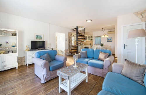 Kremena House | Family-Friendly 3 Bedroom Retreat in Kremena with Ocean Views