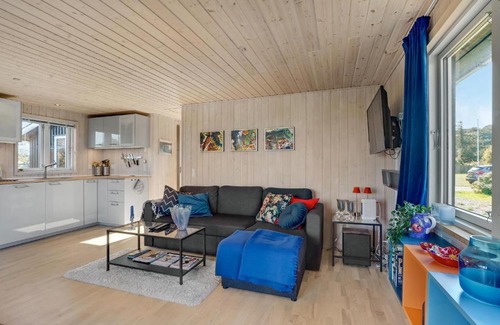 Logstor House | Cozy Home in Løgstør with Kitchen & Ocean View