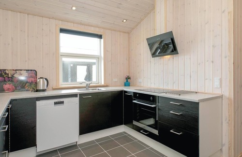 Grønhøj House | Spacious 4 Bedroom Getaway with Oceanfront Views in Løkken