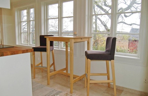 Mellerud House | Renovated Cottage with Lake View & Spa at Örs Vicarage