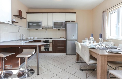 Neoric House | Experience a Private Pool Retreat in Neori - Rated 10/10!