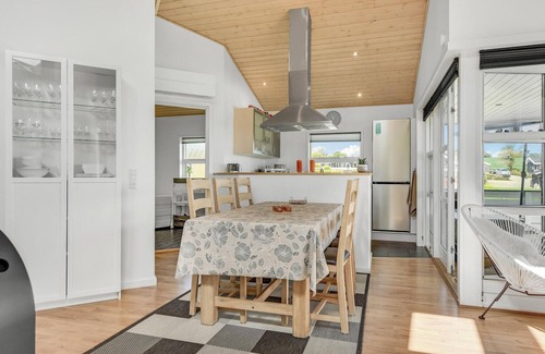 Nordborg House | Relaxing Oceanfront Vacation Home with Spa & Breakfast