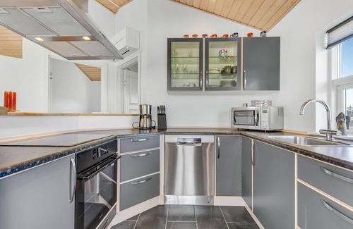 Nordborg House | Relaxing Oceanfront Vacation Home with Spa & Breakfast