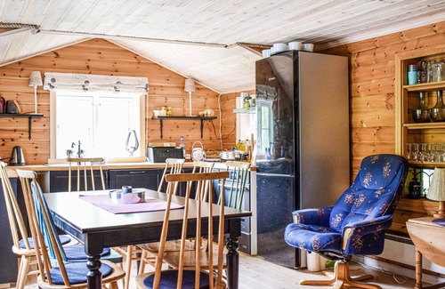 Kvam House | Serene Cottage with Lake View and Spa Near Kvamskogen
