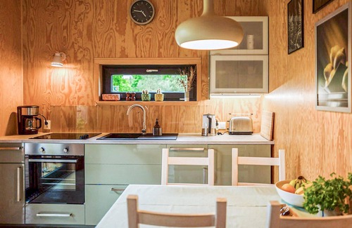 Nowe Warpno House | Modern Wooden Retreat in Nowe Warpno with Lake View