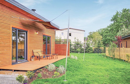 Nowe Warpno House | Modern Wooden Retreat in Nowe Warpno with Lake View