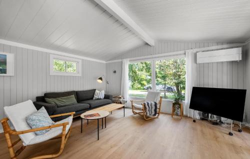 Klint House | Lovely Home In Nykøbing Sj With Kitchen