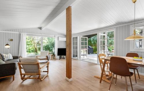 Klint House | Lovely Home In Nykøbing Sj With Kitchen