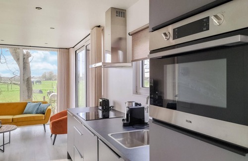 Oosterwolde House | Unforgettable Lakefront Retreat with Family-Friendly Amenities