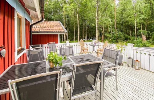 Orkelljunga Municipality House | Discover a Family-Friendly Getaway by Hulta Lake
